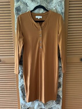 Women's Long Sleeve Henley Dress in Camel